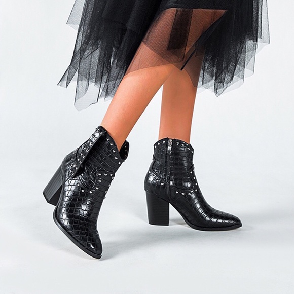 PREORDER! Studded Animal Print Western Booties - Picture 5 of 6